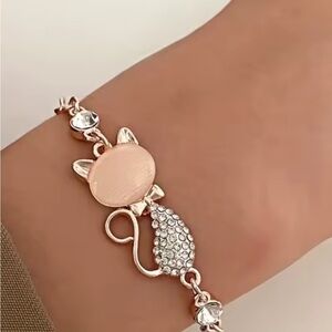 Chic Rose Gold Cat Charm Bracelet